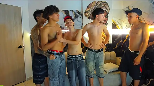 Houseofwarrios webcam