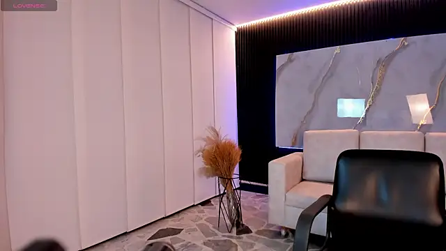 zoe_linss webcam