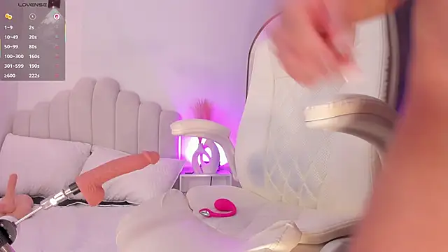 AmberLewis_