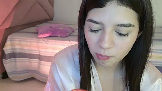 eva_sin18 live sex cam