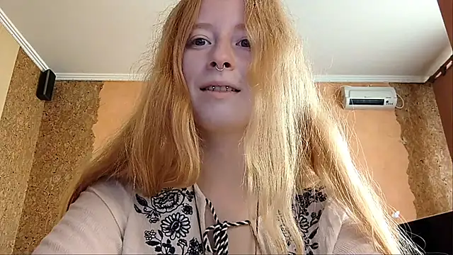 KateVibe_01 webcam