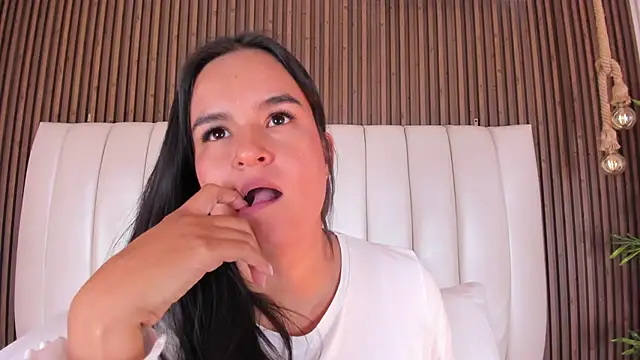 LucieMillerr webcam