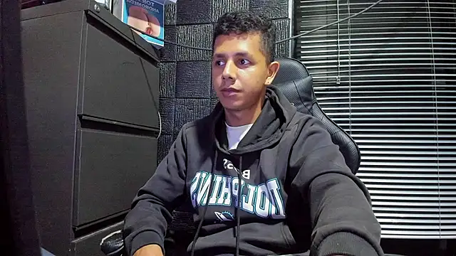 boy_bigcock24cm webcam