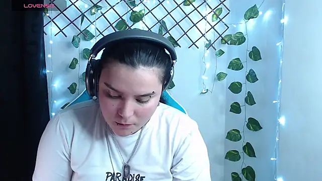 Nika_1_ webcam