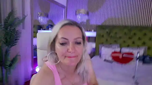 LadyTouch webcam