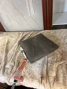 Eva_Feller69