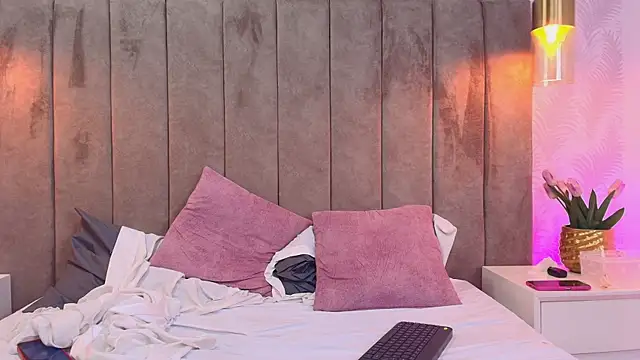 Phllyelle1 - Couple webcam sex chat