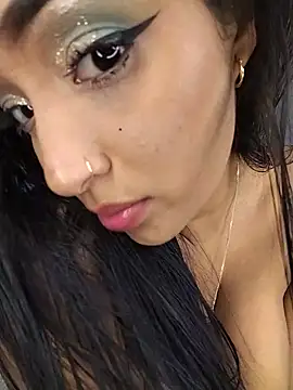 SaharQamar webcam