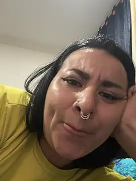 Abril_Luv webcam