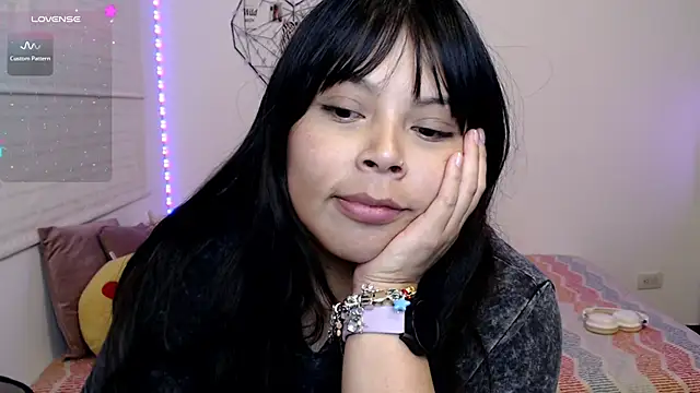 EllieMoonX webcam