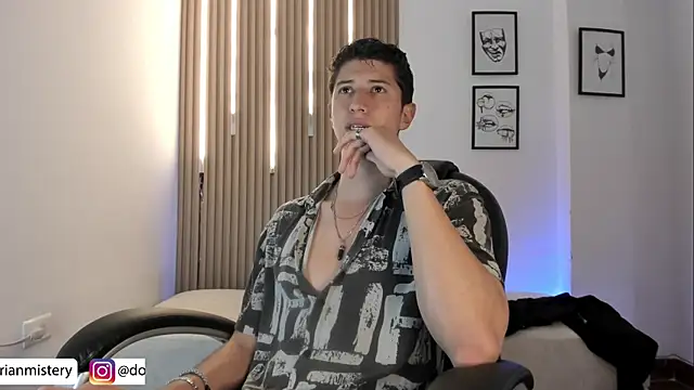 Dorianmistery2322_ webcam