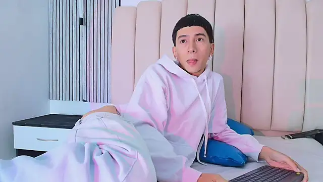 lian_cameron (M twink) - CUM SHOW