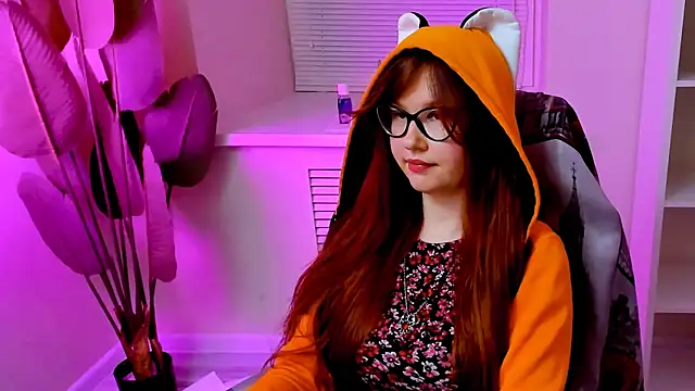 CarolGiggly webcam