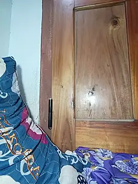 Thocon1993 webcam