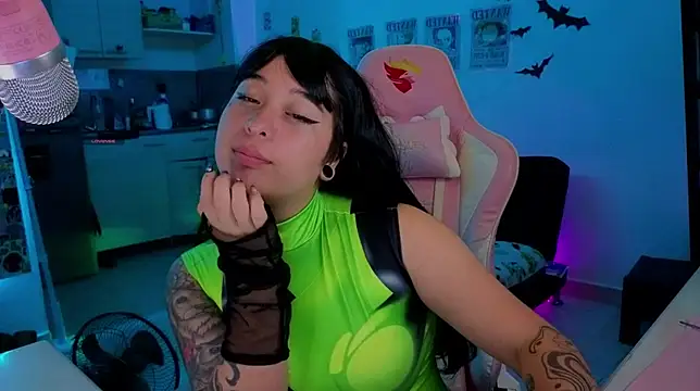 Celeste_Bauman webcam