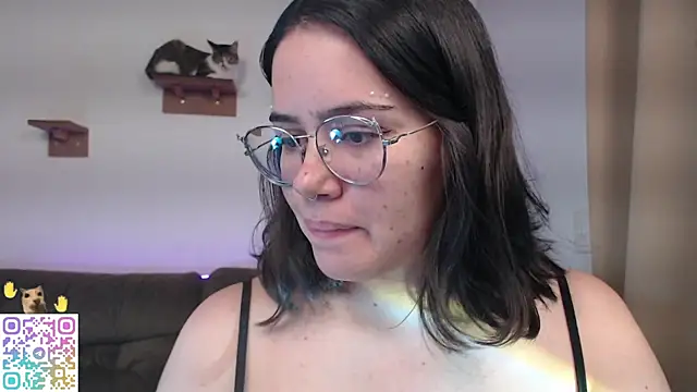 Velvetcrystall webcam
