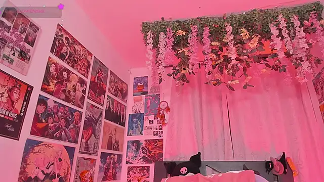 MissCurvyTop webcam