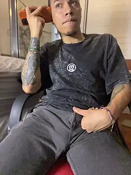 AlphaMasterXxx webcam