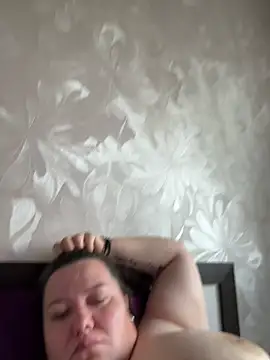 SunnyLeila2101 webcam