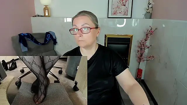 Alexandra_Kind webcam