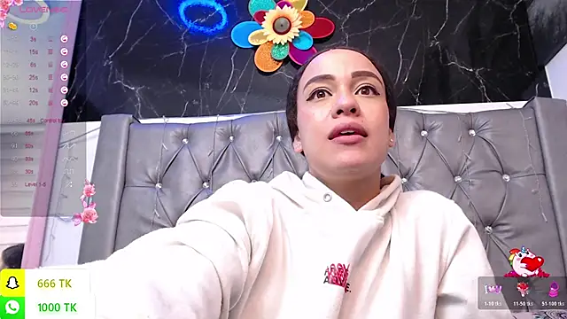 LAILAGUMMY webcam
