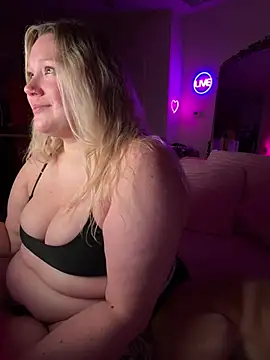 PiggyRose webcam