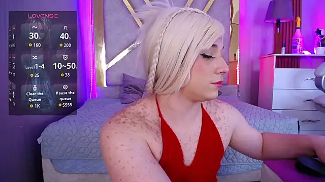 Tiffany_Valentiine webcam
