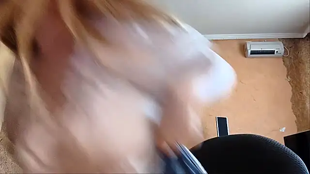 KateVibe_01 webcam