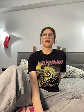 CurlyLara live sex cam