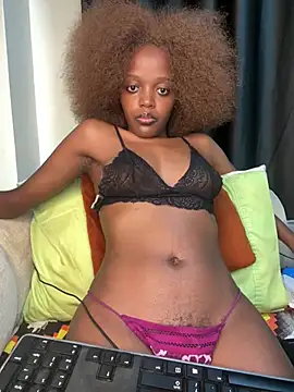 Bella_kiki webcam