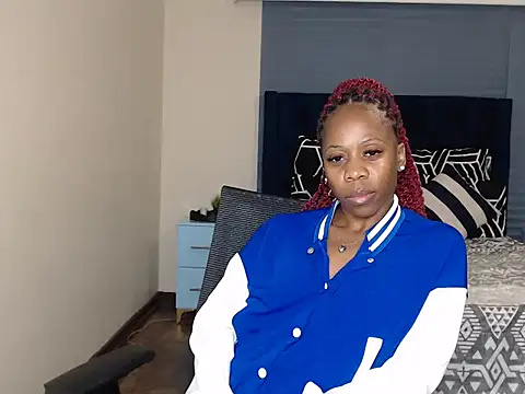 QUEENMANDYY webcam