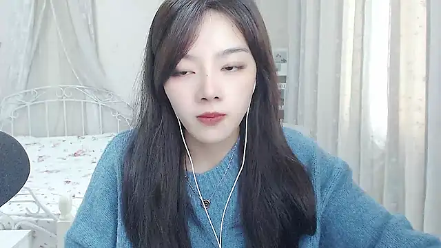 Romy-sweet webcam