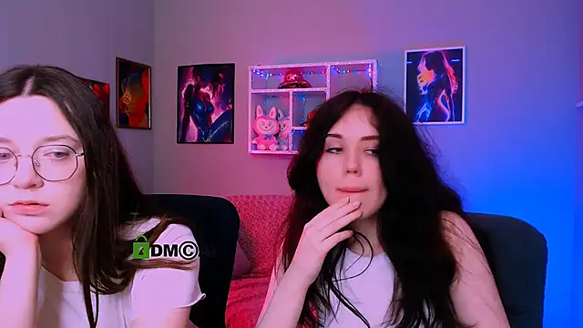 riley_sanders webcam