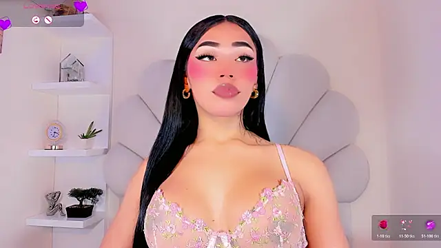 AshleyYasmin webcam
