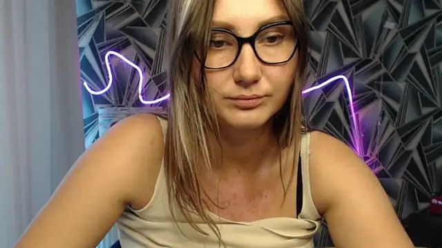 NikkiKiss___ webcam