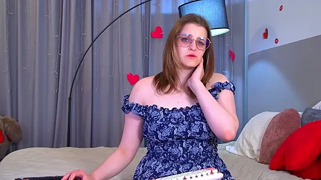 AlexaAvery webcam