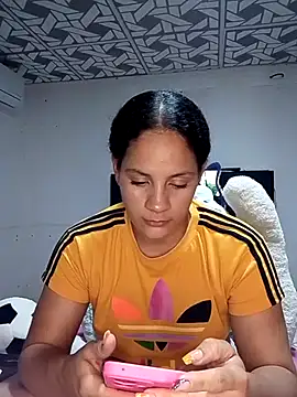cieloo_777 - Cieloo_777's free webcam - UK Sex Cams