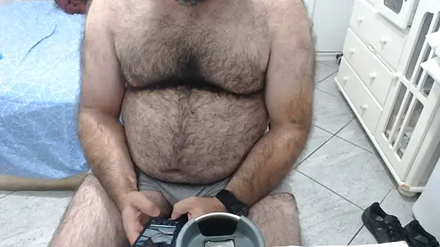 MysterBearMG webcam