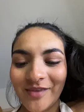 Cat2525 live cam on StripChat