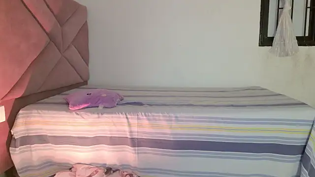 eva_sin18 (F young) - double penetration