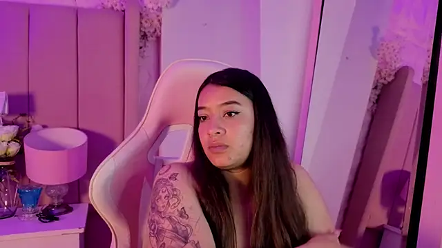 MollyBigBoobs12 webcam