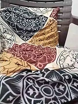 Cute-Naavya webcam