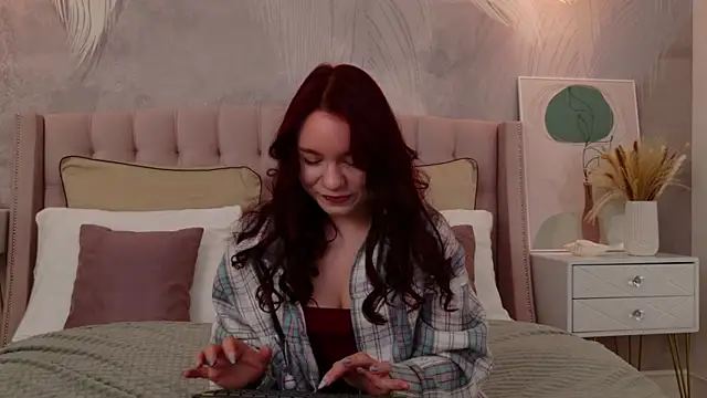 NoraHaynes webcam
