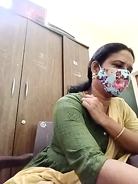 tamil_Boomika webcam