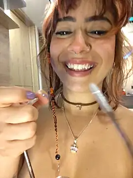 Sarah_Lark- webcam