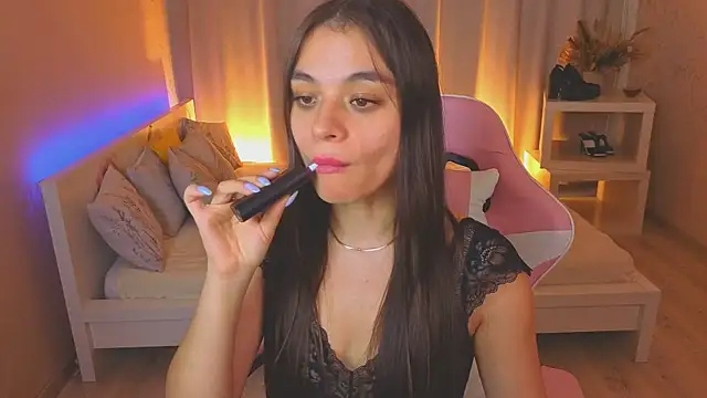 Kim_Bless webcam