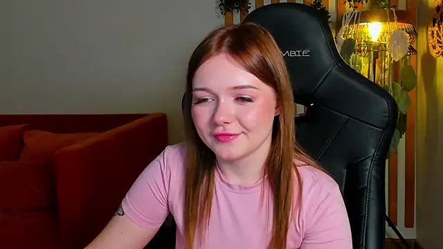 ElinaVale webcam