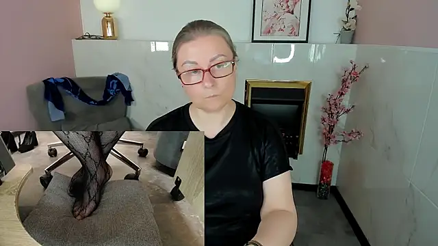 Alexandra_Kind webcam
