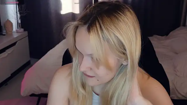 thehousemaidd webcam
