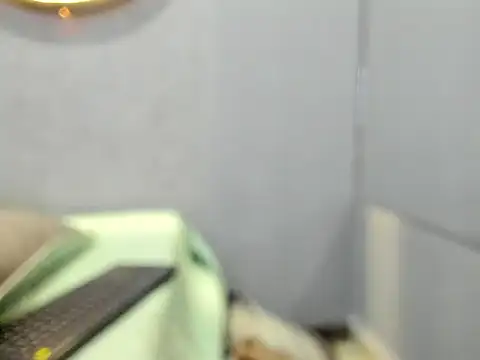 Golden_kiss23 webcam
